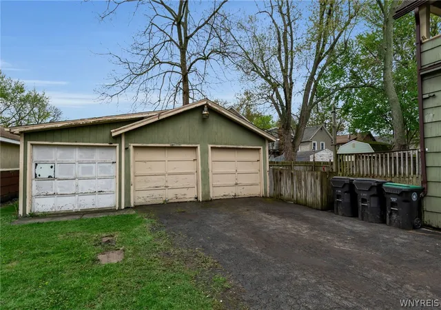 5th image of 279 Niagara St, Tonawanda, NY 14150 | MLS# B1680725