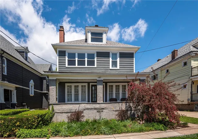 Homes for sale in Buffalo, NY | 186 Bird Ave, Buffalo, NY 14213 | MLS# B1680776