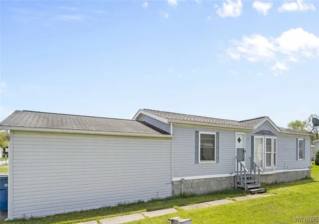 Homes for sale in Newfane, NY | 6266 Bayview Station, Newfane, NY 14108 | MLS# B1680579