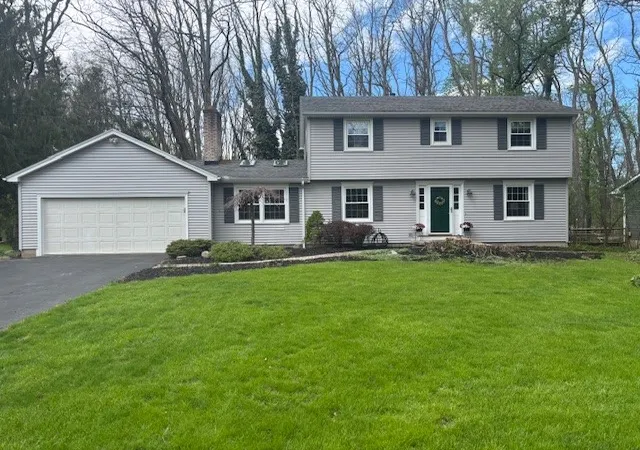 1st image of 11 Shadowmoor Dr, Fairport, NY 14450 | MLS# R1679631