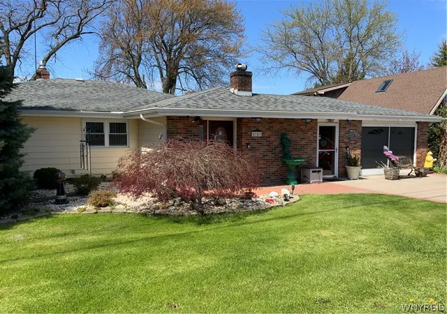 1st image of 8743 Lakeview Dr, Somerset, NY 14012 | MLS# B1680902