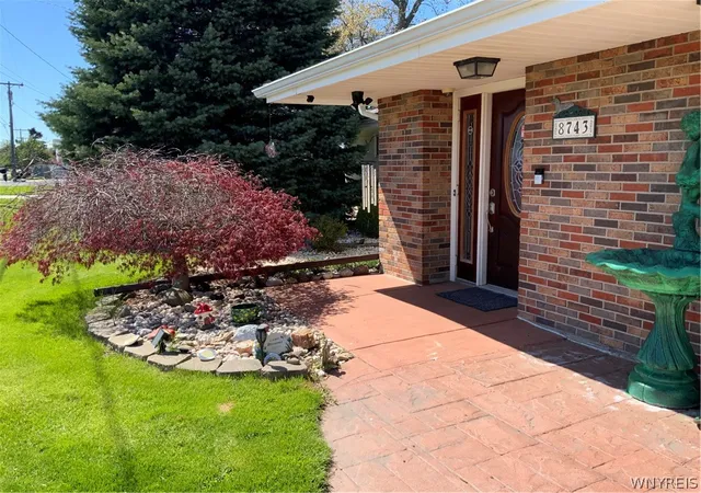 2nd image of 8743 Lakeview Dr, Somerset, NY 14012 | MLS# B1680902