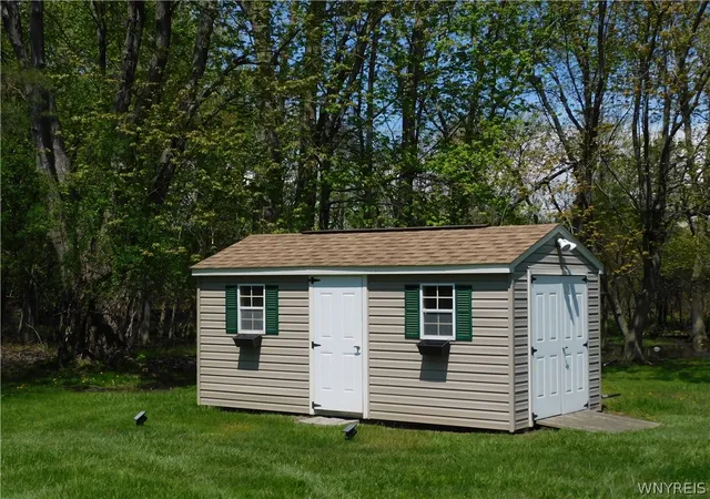 Photo 3 of Sale Pending at 720 Fisher Rd, Buffalo, NY 14224 | MLS# B1680497 | Listing updated on 2026-05-26