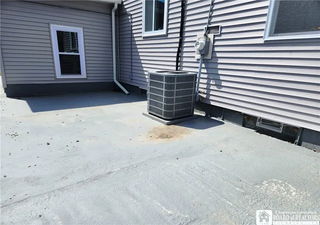 2nd image of 5347 Lake Ave, Orchard Park, NY 14127 | MLS# R1680642