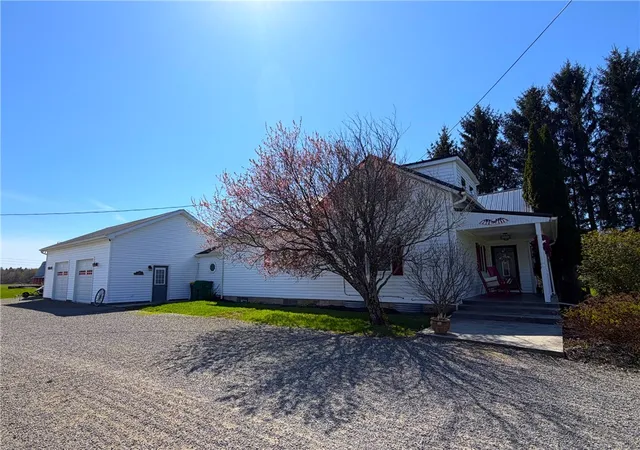 2nd image of 7441 Vermont Hill Rd, Holland, NY 14080 | MLS# R1680960