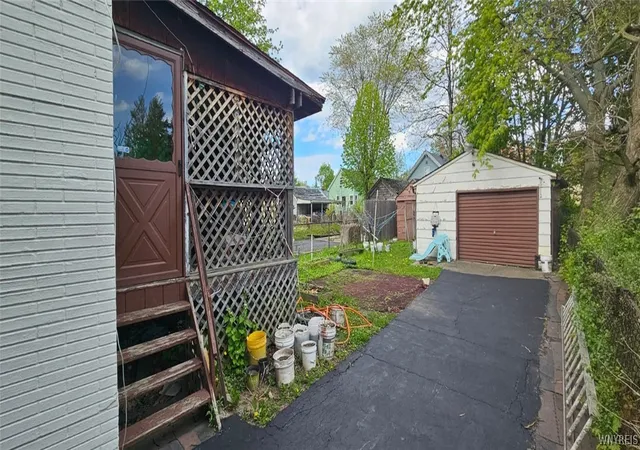 Homes for sale in Buffalo, NY | 255 Hazelwood Ave, Buffalo, NY 14215 | MLS# B1680958