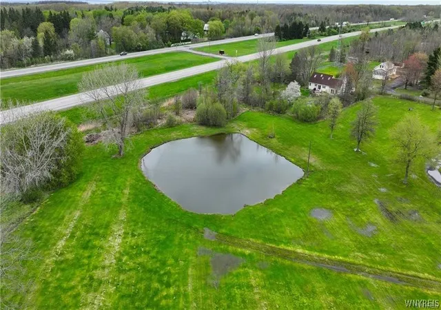 Homes for sale in Hamburg, NY | 2572 Lakeview Rd, Hamburg, NY 14085 | MLS# B1680164