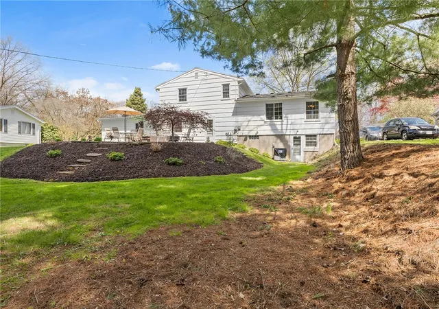 Homes for sale in Penfield, NY | 142 Wedgewood Dr, Penfield, NY 14526 | MLS# R1677143