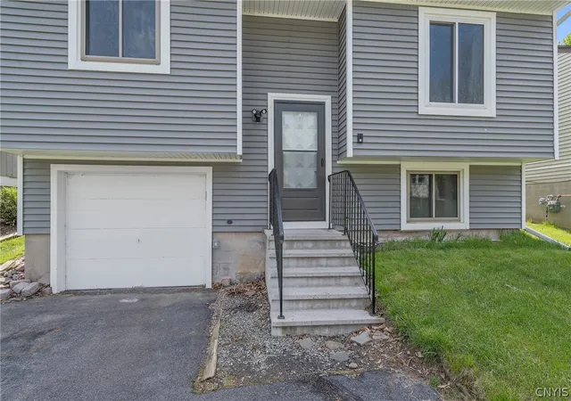 Homes for sale in Clay, NY | 4187 Burningtree Rd, Clay, NY 13090 | MLS# S1680212