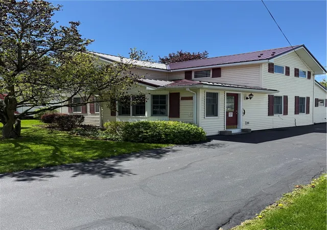 Homes for sale in Seneca Falls, NY | 74 Bridge St, Seneca Falls, NY 13148 | MLS# R1680897