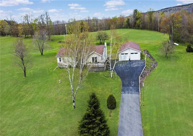 3rd image of 321 Allen Rd, Jefferson, NY 12093 | MLS# R1678830