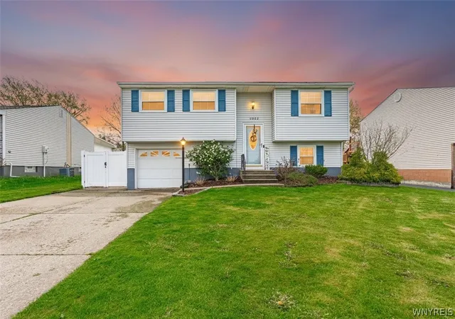 1st image of 6932 Academy Ln, Lockport Town, NY 14094 | MLS# B1674422