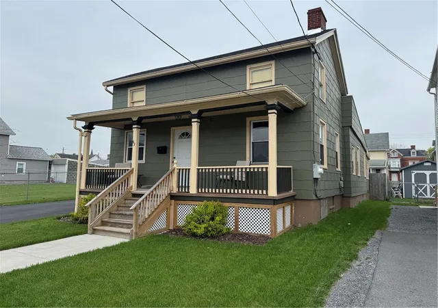 Homes for sale in Geneva City, NY | 62 Wadsworth St, Geneva City, NY 14456 | MLS# R1681008