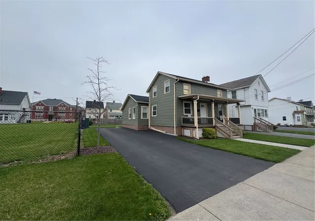 Homes for sale in Geneva City, NY | 62 Wadsworth St, Geneva City, NY 14456 | MLS# R1681008