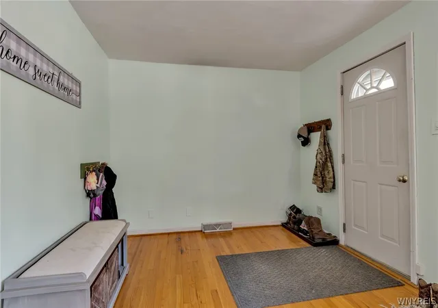 5th image of 425 North Ave, North Tonawanda, NY 14120 | MLS# B1680115