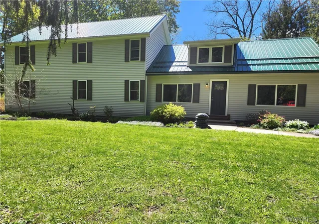 Homes for sale in Bennington, NY | 568 Schoellkopf Rd, Bennington, NY 14037 | MLS# B1677578