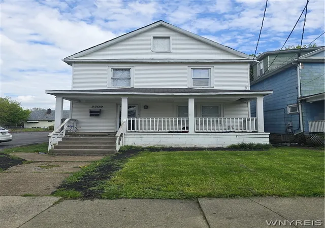Homes for sale in Niagara Falls, NY | 2709 20th St, Niagara Falls, NY 14305 | MLS# B1681078
