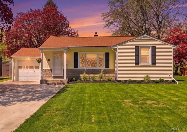 1st image of 4320 Cameron Dr, Buffalo, NY 14221 | MLS# B1680741