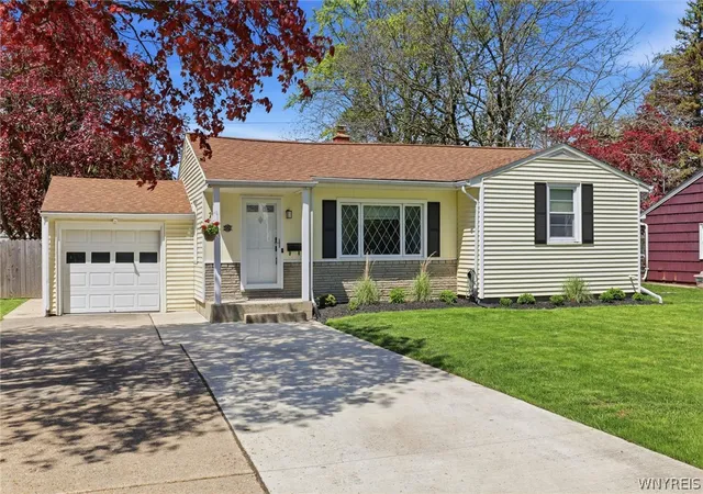 4th image of 4320 Cameron Dr, Buffalo, NY 14221 | MLS# B1680741