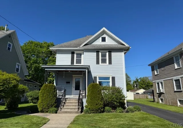 Homes for sale in Oneida, NY | 526 Broadway, Oneida, NY 13421 | MLS# S1677655