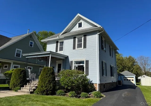 Homes for sale in Oneida, NY | 526 Broadway, Oneida, NY 13421 | MLS# S1677655