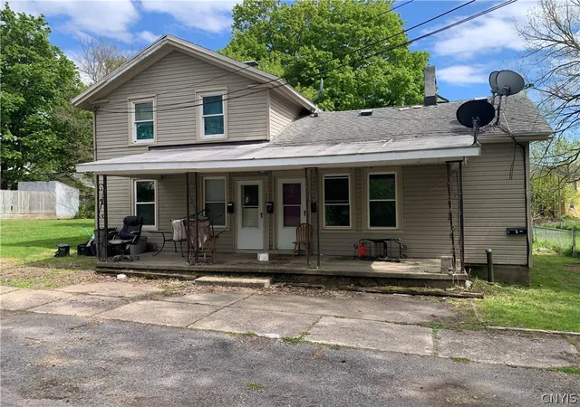1st image of 116 Lyon St, Fulton, NY 13069 | MLS# S1679418