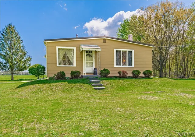 2nd image of 1659 Carmen Rd, Somerset, NY 14012 | MLS# B1681230
