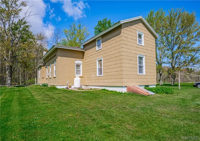 5th image of 1659 Carmen Rd, Somerset, NY 14012 | MLS# B1681230