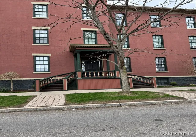 Homes for sale in Buffalo, NY | 125 Edward St #4D, Buffalo, NY 14201 | MLS# B1680565