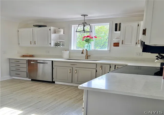 Homes for sale in Owasco, NY | 35 Vanduyne Ave, Owasco, NY 13021 | MLS# S1681293