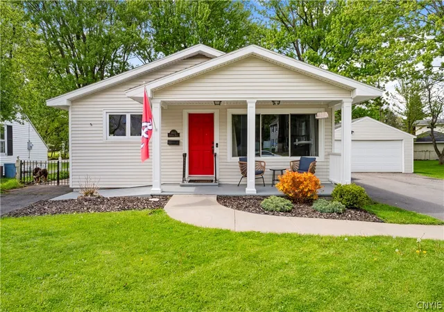 Homes for sale in Utica, NY | 2610 Dunham Rd, Utica, NY 13501 | MLS# S1680744