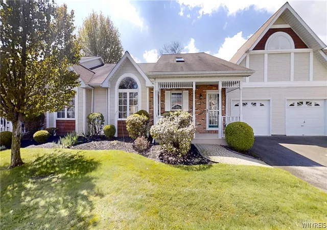 Homes for sale in Amherst, NY | 3 Birdwalk Ln, Amherst, NY 14221 | MLS# B1680073