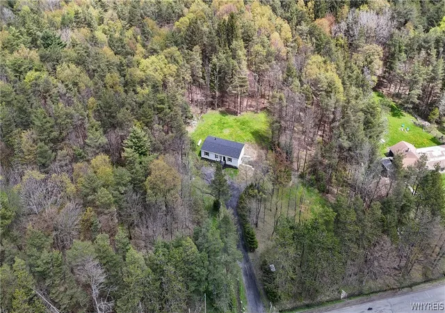 Homes for sale in Ellicottville, NY | 7784 Irish Hill Rd, Ellicottville, NY 14171 | MLS# B1680625