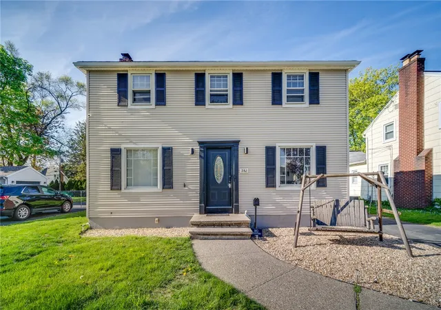 2nd image of 282 Brandon Rd, Irondequoit, NY 14622 | MLS# R1679983
