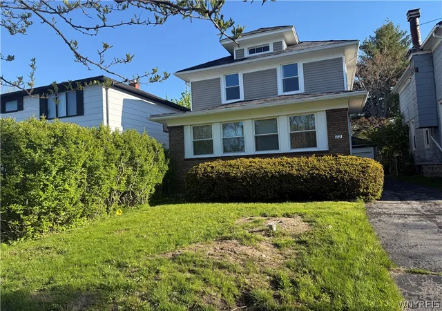 2nd image of 17 W Northrup Pl #N, Buffalo, NY 14214 | MLS# B1680705
