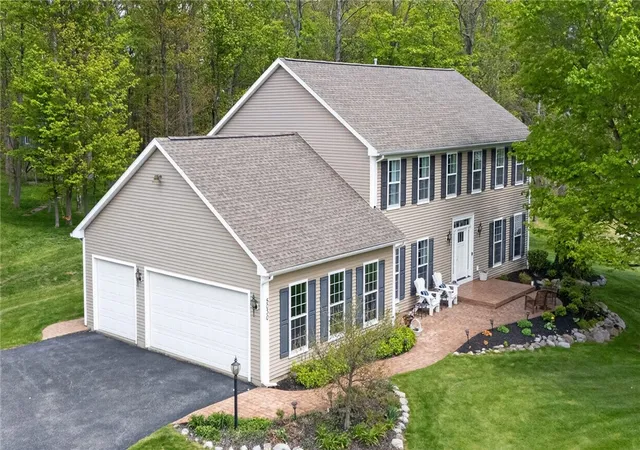 Homes for sale in Canandaigua, NY | 5030 W Ridge Run, Canandaigua, NY 14424 | MLS# R1680846
