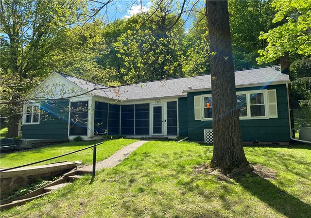 Homes for sale in Palmyra, NY | 4080 State Route 31 Rd, Palmyra, NY 14522 | MLS# R1681390