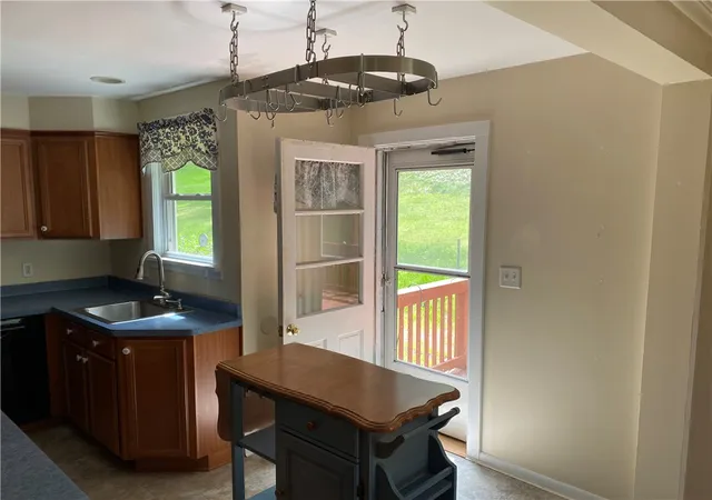 Homes for sale in Palmyra, NY | 4080 State Route 31 Rd, Palmyra, NY 14522 | MLS# R1681390