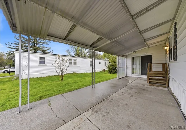 Photo 3 of Manufactured home for sale at 95 Quarry Hl, Akron, NY 14001 | MLS# B1681099 | Listing updated on 2026-06-29