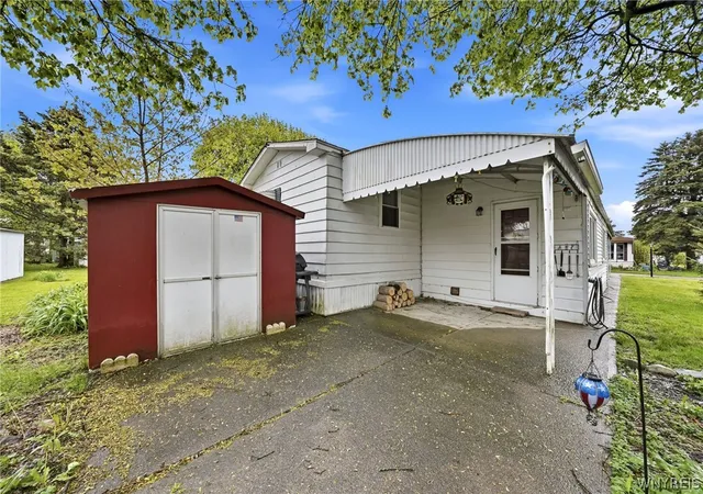 Photo 3 of Manufactured home for sale at 95 Quarry Hl, Akron, NY 14001 | MLS# B1681099 | Listing updated on 2026-06-29