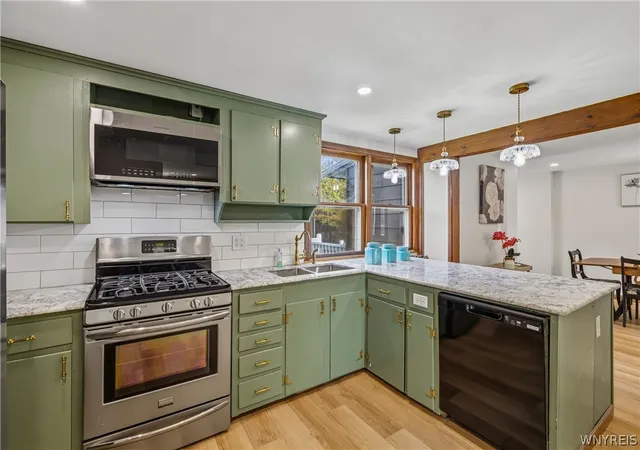 2nd image of 6164 Ward Rd, Orchard Park, NY 14127 | MLS# B1681109