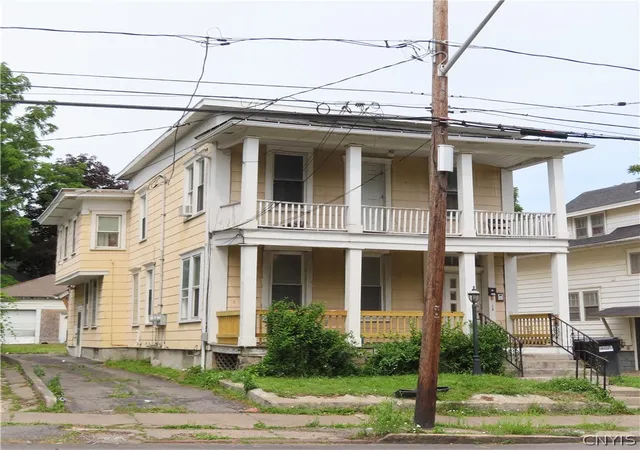 2nd image of 1910 Lodi St, Syracuse, NY 13208 | MLS# S1680640