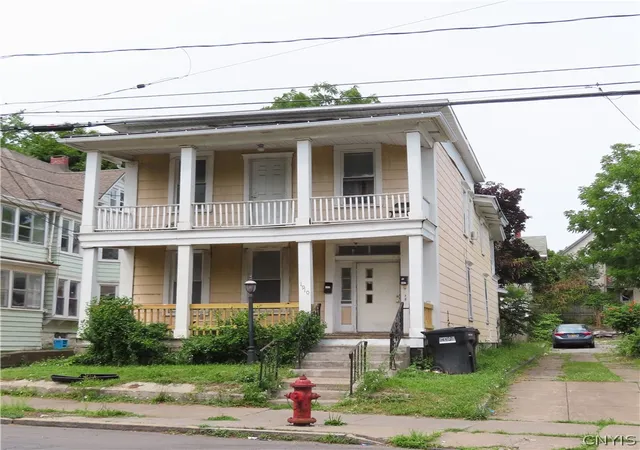 3rd image of 1910 Lodi St, Syracuse, NY 13208 | MLS# S1680640