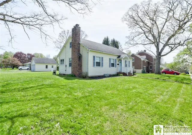 4th image of 261 Cole Ave, Jamestown, NY 14701 | MLS# R1681255