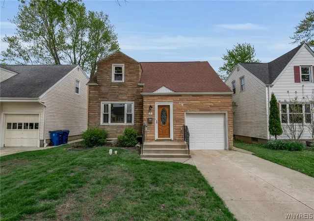 Homes for sale in Amherst, NY | 201 Lamont Dr, Amherst, NY 14226 | MLS# B1681209