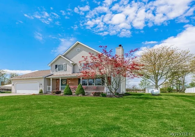 Homes for sale in Cambria, NY | 5238 Randolph St, Cambria, NY 14132 | MLS# B1681411