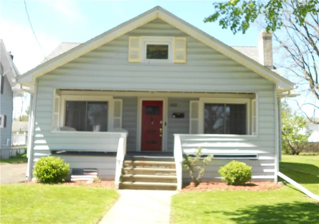 Photo 2 of Single family home for sale at 255 E Miller St, Elmira, NY 14904 | MLS# R1681513 | Listing updated on 2026-07-23