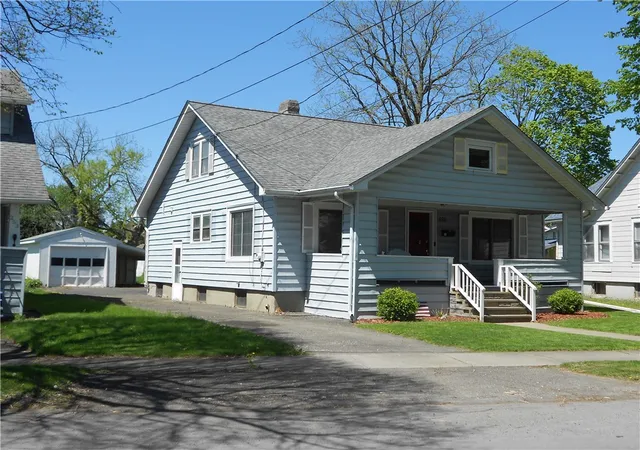 Photo 3 of Single family home for sale at 255 E Miller St, Elmira, NY 14904 | MLS# R1681513 | Listing updated on 2026-07-23