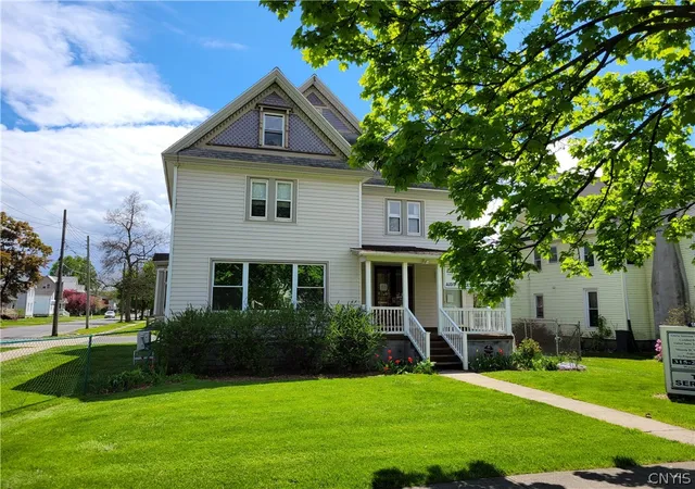 Homes for sale in Auburn, NY | 98 E Genesee St, Auburn, NY 13021 | MLS# S1680612