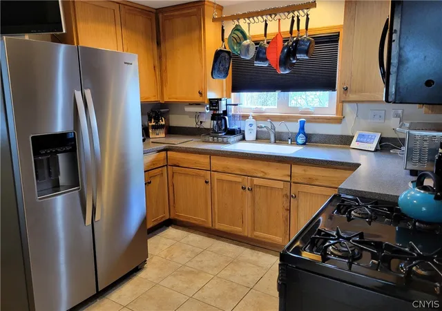 Homes for sale in Auburn, NY | 98 E Genesee St, Auburn, NY 13021 | MLS# S1680612